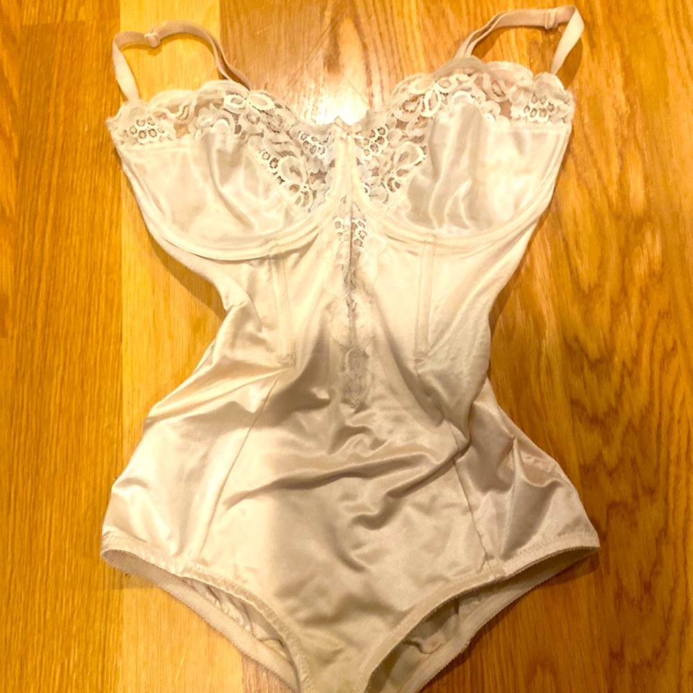Vintage 1980’s shapwear